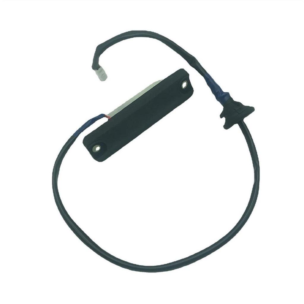 Переключатель двери багажника Toyota Prius 84840-47020