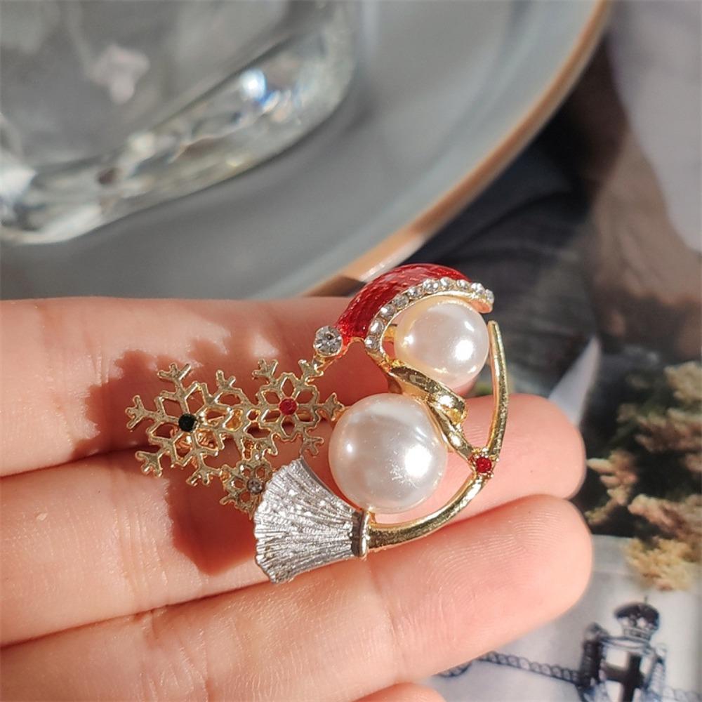 Shining Christmas Snowman Brooch Red Sweater Scarf Badge Snowflake Xmas Brooch  Kid Gift