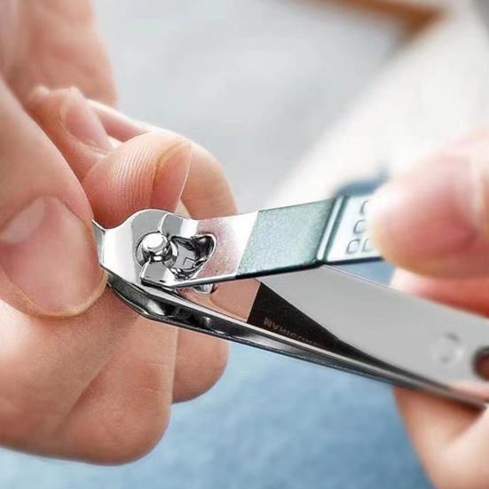 Набор из 4 кусачек для ногтей из нержавеющей стали с коробкой для хранения с защитой от брызг. Простой в использовании набор для маникюра и педикюра для ухода за ногами. Уход за ногтями.