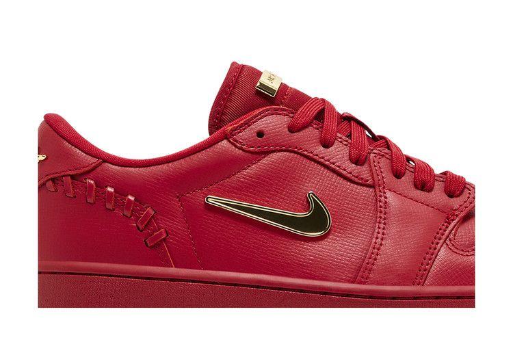 Jordan 1 Низкий способ сделать спортзал Красный Металлик Золотой (Женский)