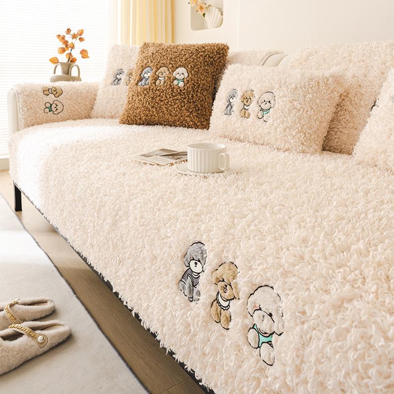 1 шт. Осенне-зимний мультяшный плюшевый коврик для дивана, новый зимний толстый нескользящий чехол для дивана с милыми узорами животных, подходит для домашних животных, можно стирать в стиральной машине