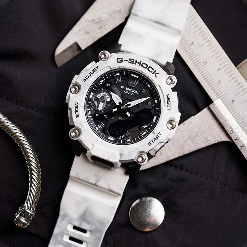 Casio G-Shock GA2200GC-7APR Белые Часы GA-2200GC-7APR GA-2200GC-7APR