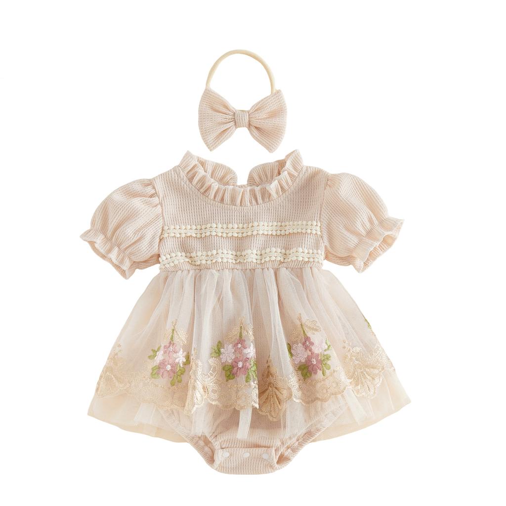 Набор из 2 предметов для младенца девочки: комбинезон-платье с коротким рукавом, воротником с оборками и цветочной вышивкой, многослойный тюль, и повязка с бантом
