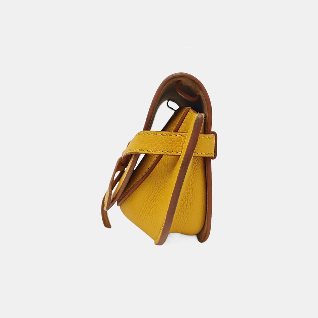 [Pre-Owned] Gate Bow Decorated Adjustable Shoulder Strap Grain Leather Saddle Bag Crossbody Shoulder Bag - Very Good #1THOO0P