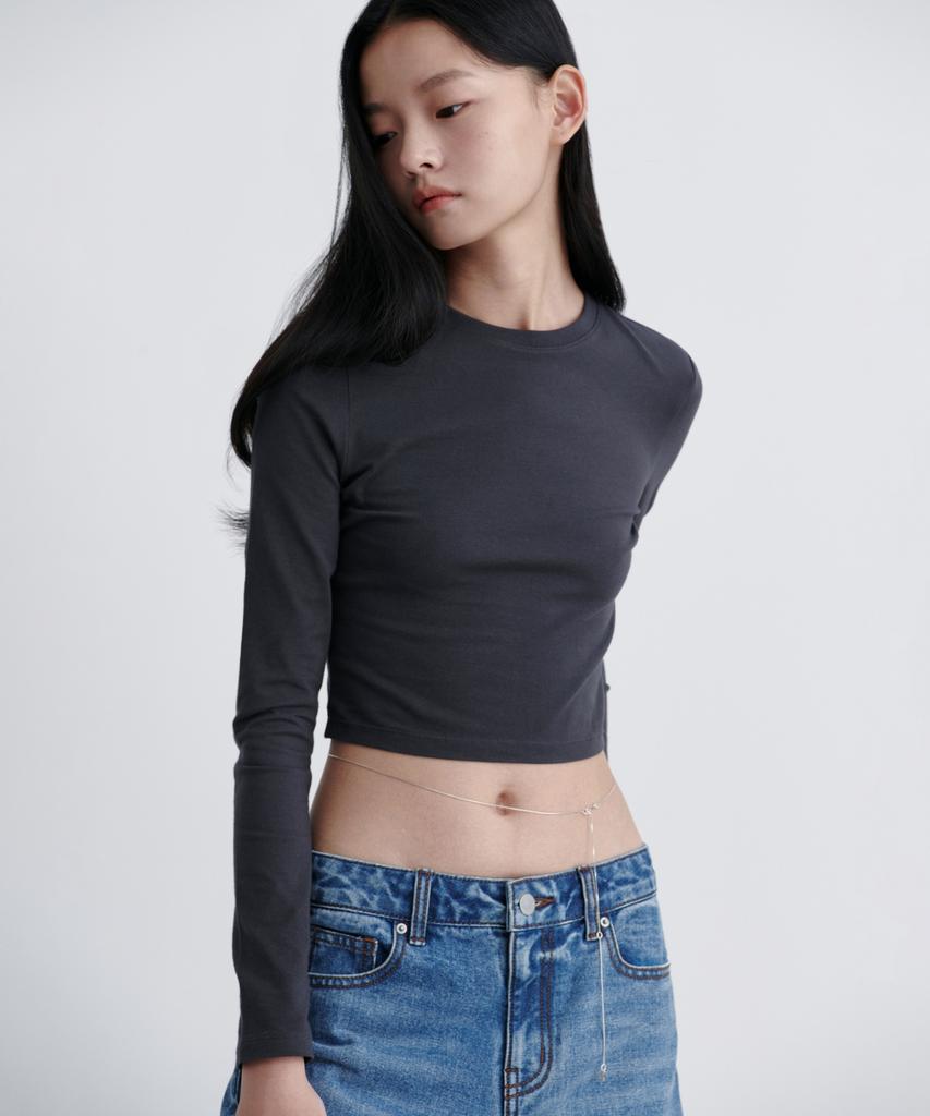 MUSINSA STANDARD WOMAN Женская узкая укороченная футболка с круглым вырезом и длинным рукавом [Темно-серый]