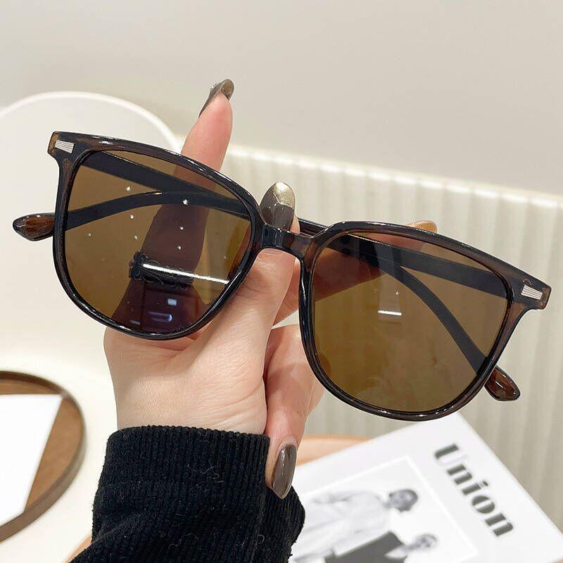 Trendy Women's Oversized Sunglasses New Retro Outdoor UV400 Sun Glasses for Female Unisex Fashion Eye Protection Shades