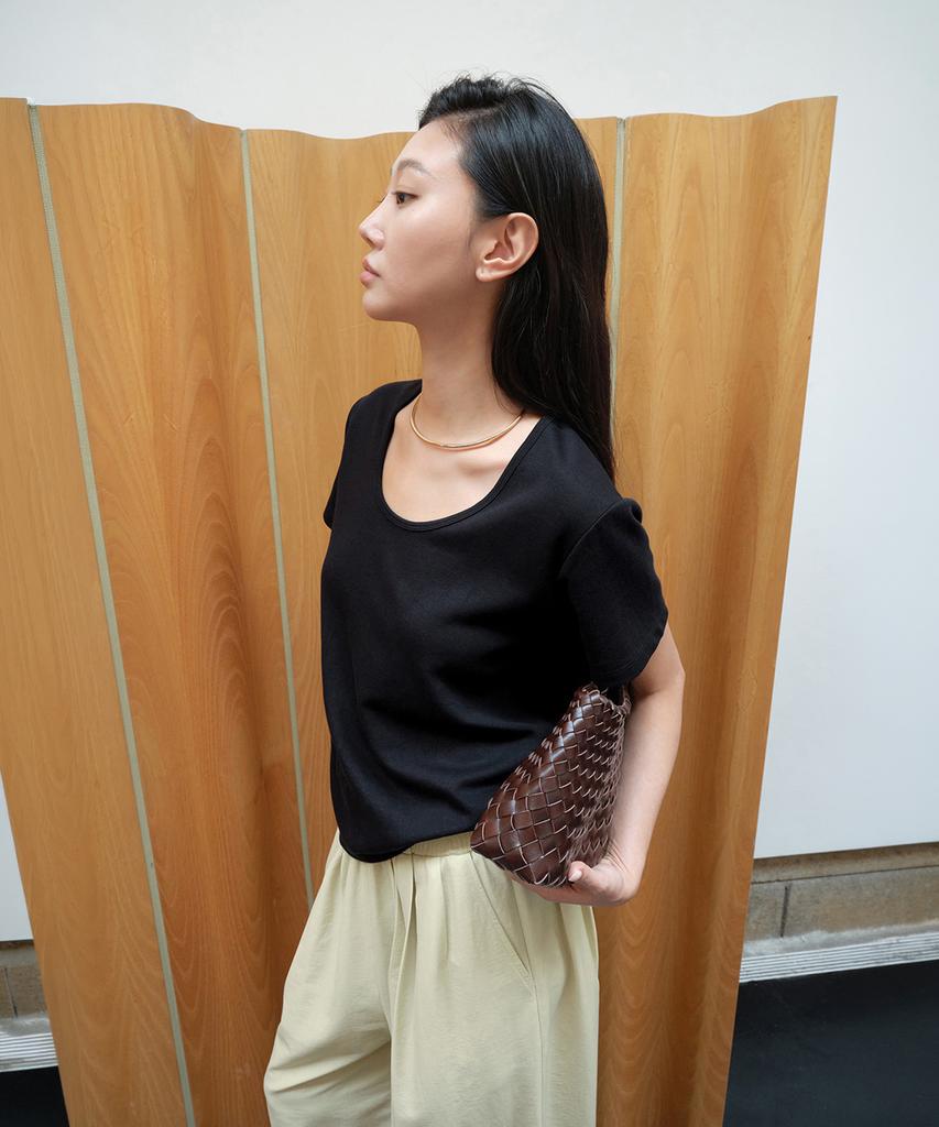 ONE The Skin U-Neck Tee_Black