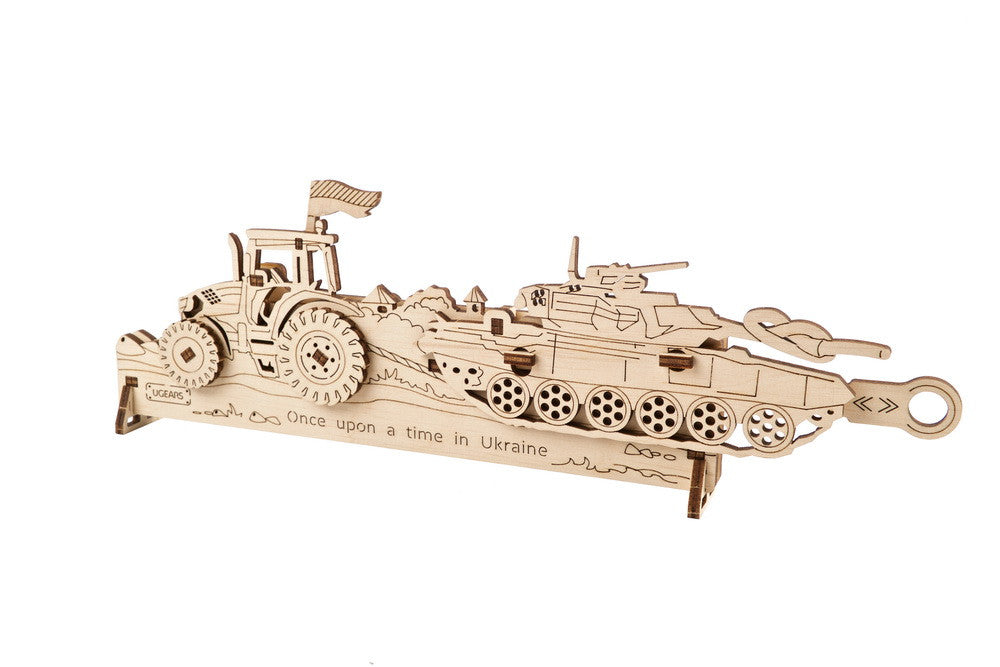 UGEARS | Храбрый UA Трактор | Механическая деревянная модель