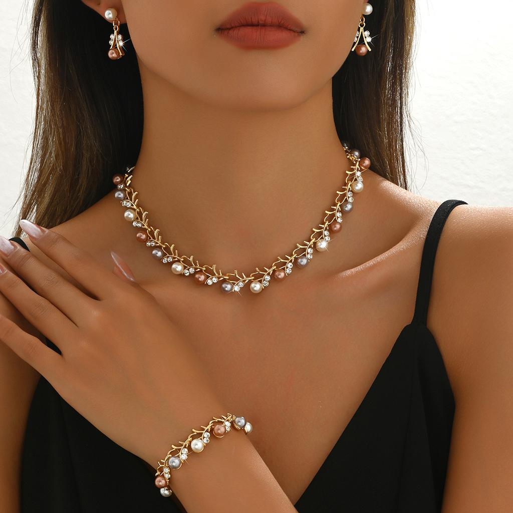 Жемчужные серьги, ожерелье, браслет, комплект из трех женских украшений, аксессуары к платью