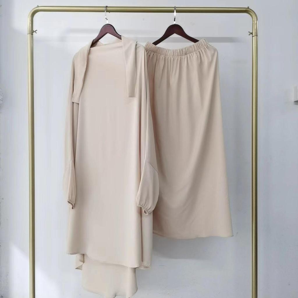 Yiduoduo Hooded Middle Eastern Robe: Solid Color Two-Piece Suit with Side Pockets