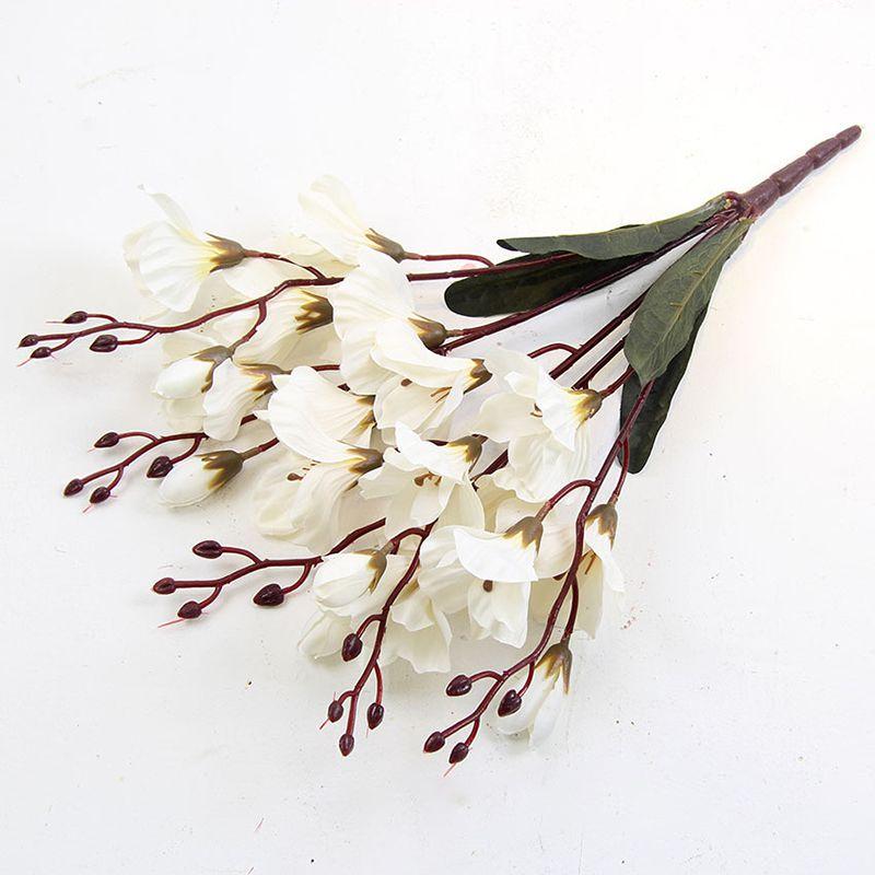 Elegant Realistic Faux Magnolia Silk Floral Bouquet For Wedding Decorations