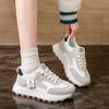 Инс корейская версия новых кроссовок для папы девушка 2025 весна студент бег спорт толстая подошва высота повседневная уличная съемка 2F28