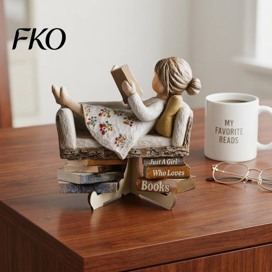 Fashionable Small Ornaments Wooden Reading Desktop for Home Office Decor, Minimalist Figurine, Corrosion-resistant Nordic Decor Creative Art