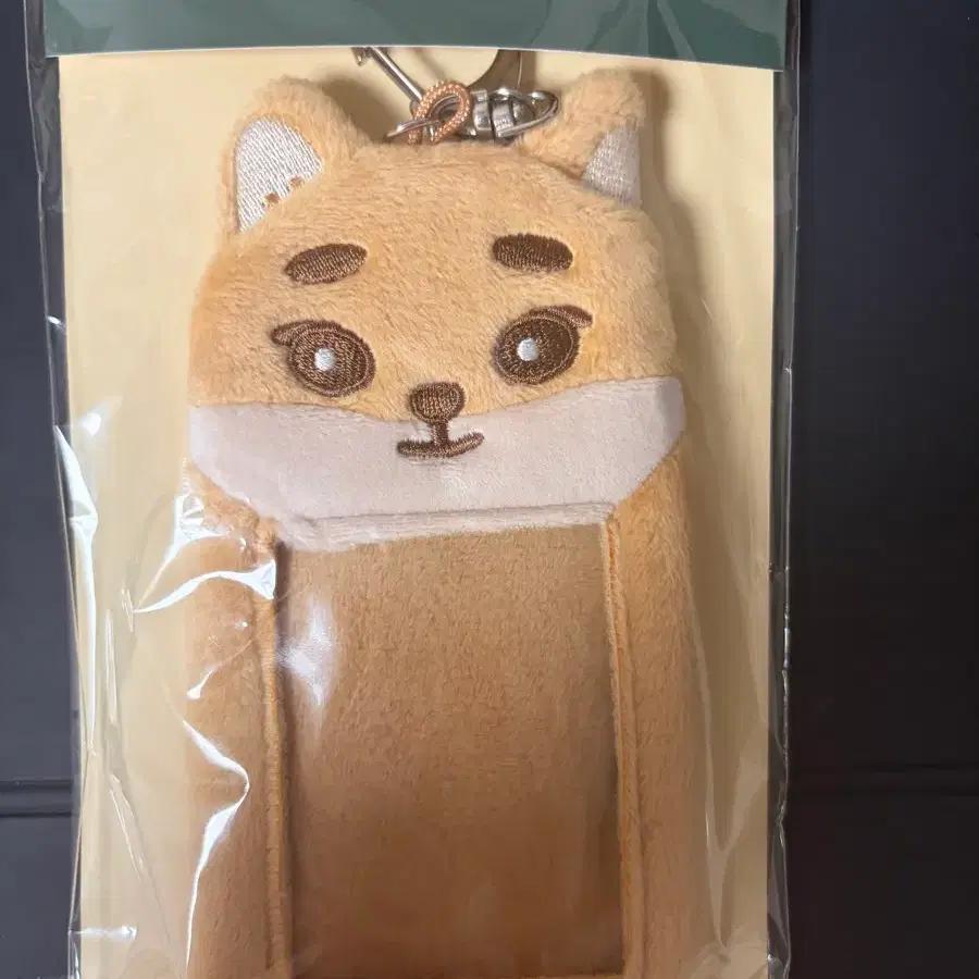 Young K. Levitt No photocard Holder +photocard