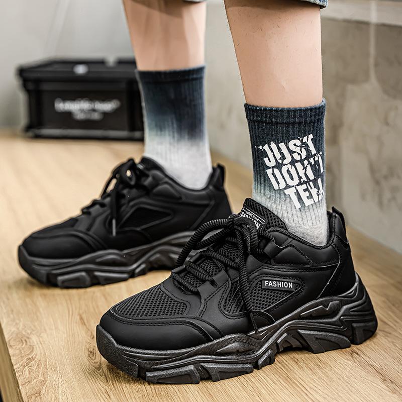 Мужская обувь весна и лето универсальная студенческая повседневная сетчатая спортивная для бега на толстой подошве с увеличением роста черные папины модные белые туфли нескользящие