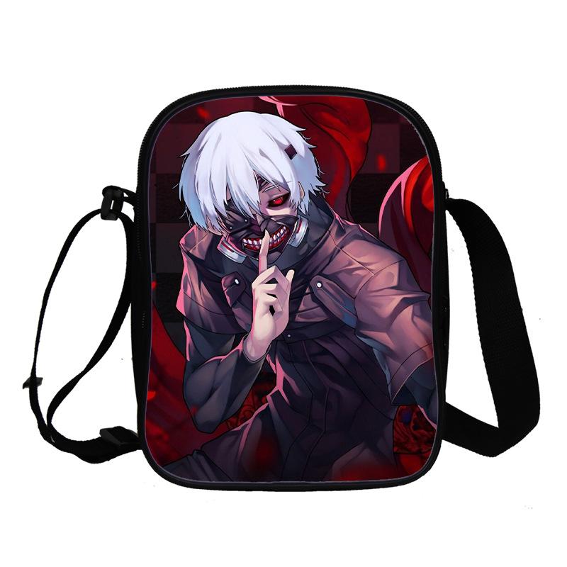 Сумка-мессенджер для подростков Tokyo Ghoul, выполненная методом 3D-печати в полноцветном режиме, с двумя плечевыми лямками.