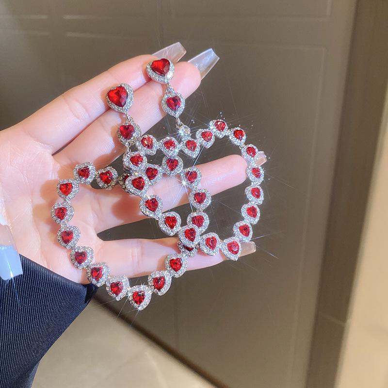 Преувеличенные серьги-сердечки из стерлингового серебра с кристаллами: Европейская и американская мода Высокая роскошь для женщин