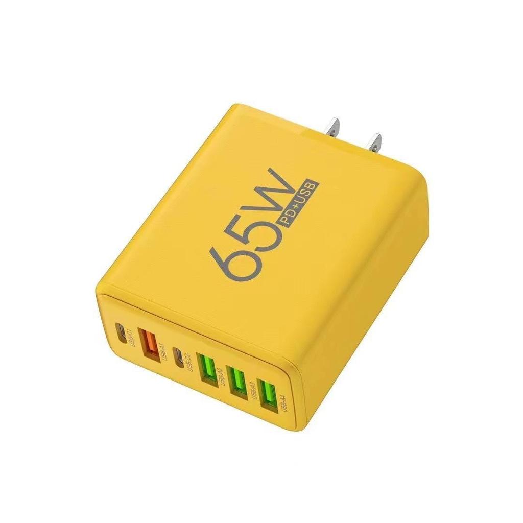 "Быстрое зарядное устройство PD65W с 4 портами USB и 2 портами Type-C, совместимо с телефонами Apple и Huawei."