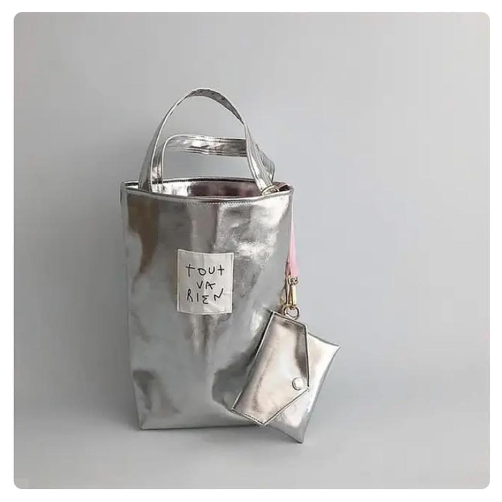 Сумка через плечо Сумка-тоут Милая сумочка Блестящая стильная ретро-сумка с логотипом из светло-серебристого цвета [DIVA Rose] Женская