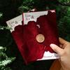 Роскошное бордовое бархатное приглашение на западную свадьбу с сургучной печатью