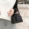 Quarterly shell women's shoulder bag, versatile commuting crossbody mini bag, perfect for dates, work, shopping, and storage.