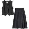 Женский комплект: жилет с вышивкой и V-образным вырезом и плиссированная юбка А-силуэта