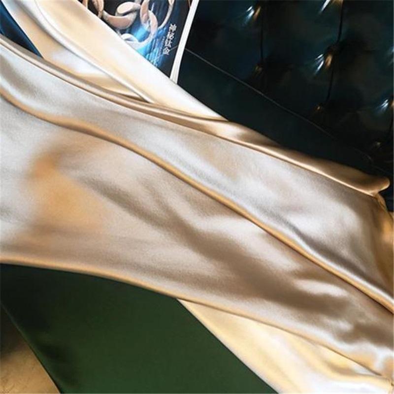 Женское платье-комбинация из шелковистого атласа с V-образным вырезом на бретельках сплошного цвета плюс размер трапециевидной формы со свободным подолом и открытой спиной без рукавов с ремешками платье для выпускного вечера миди-платье