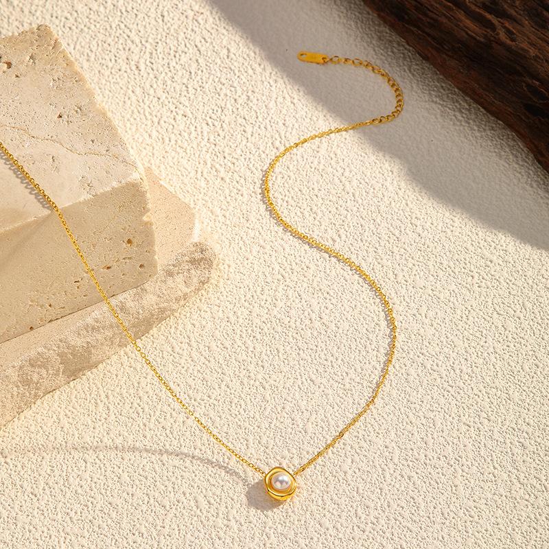 European and American light luxury pearl collarbone chain versatile high-end titanium steel necklace electroplated 18K gold stainless steel necklace