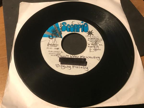 7inch Record SINGING MELODY  Dont Keep Me Waiting NONE BLACK SCORPIO 1995 Jamaica Reggae Ska  Dub Used