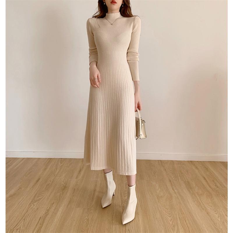 Осенне-зимнее женское платье длиной до колена с полувысоким воротом и внутренней отделкой А-силуэта трикотажное платье