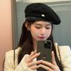 Осенне-зимняя светская львица Сяосянфэн, черный плюшевый берет, британская ретро-мода, шляпа-бутон, показывающая лицо, маленькая шляпа художника, женщина