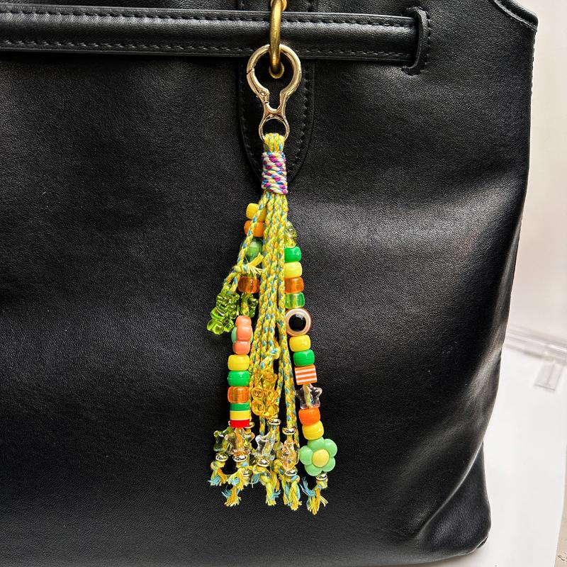 Colorful Boho Beaded Key Ring Handmade Flower Tassel Design 1Pc Lightweight Keychain for Luggage Pendant Daily Use