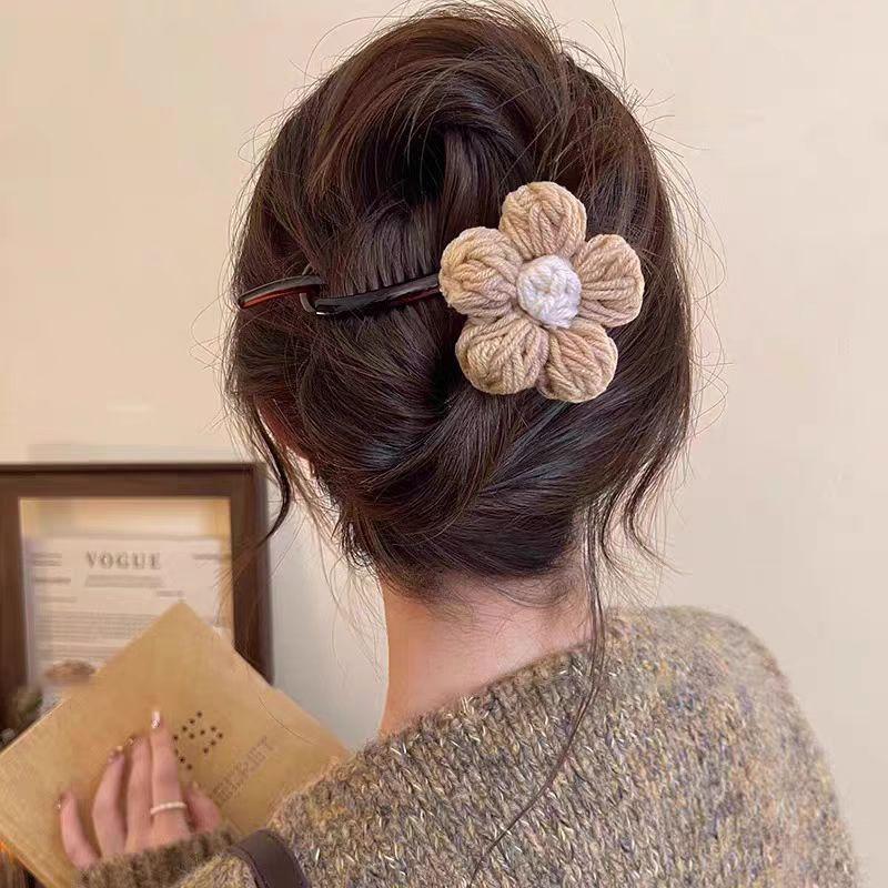 Vintage Large Plush Flower Hair Clips Girls Elegant Ponytail Braid Claw Hair Duckbill Clip Girls Headdress Gift