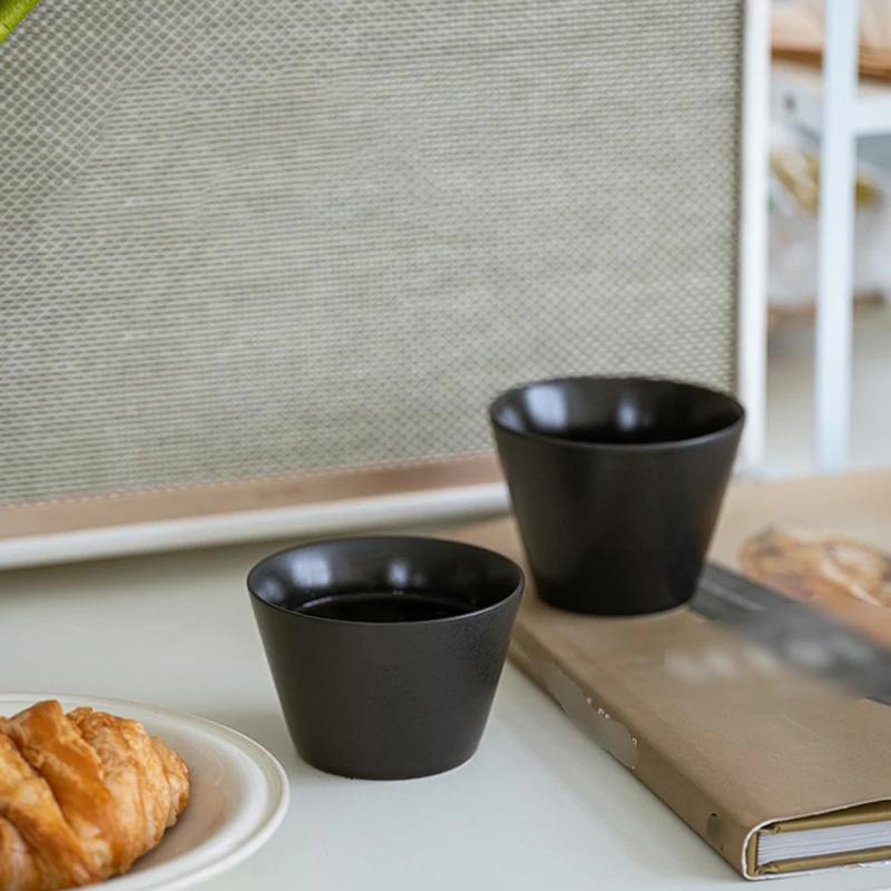 Керамическая кружка для кофе, круглая, черно-белая, однотонная, высококачественная, чашка для завтрака, керамический кувшин для вспенивания молока, пригодный для использования в микроволновой печи