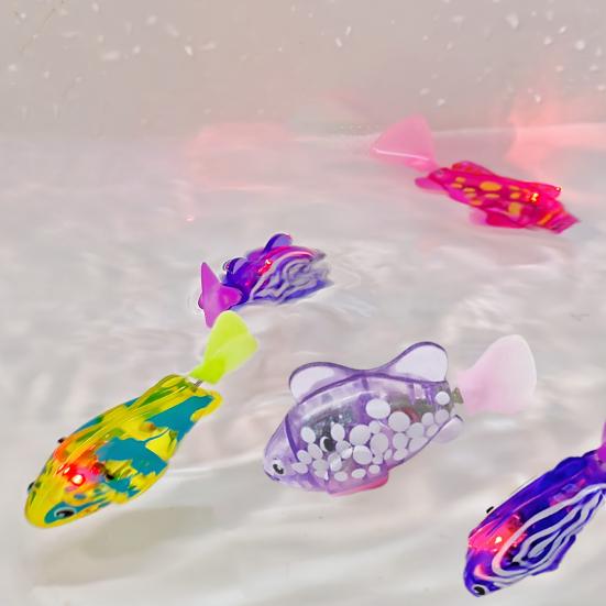 Игрушка Рыбка для Плавания со Светодиодной Подсветкой Водонепроницаемая Работающая от Батареек Симуляция