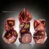Набор из 7 полиэдрических кубиков Dungeons & Dragons фиолетово-красного цвета с эффектом «Кошачий глаз» для RPG