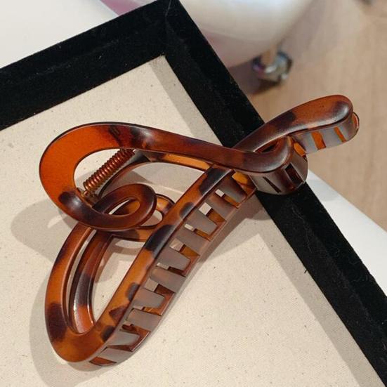 Женская заколка для волос Полый дизайн в форме сердца Нескользящая Прочный захват Заколки для волос Задняя часть головы Зажимы для волос для душа День Святого Валентина Аксессуары для волос