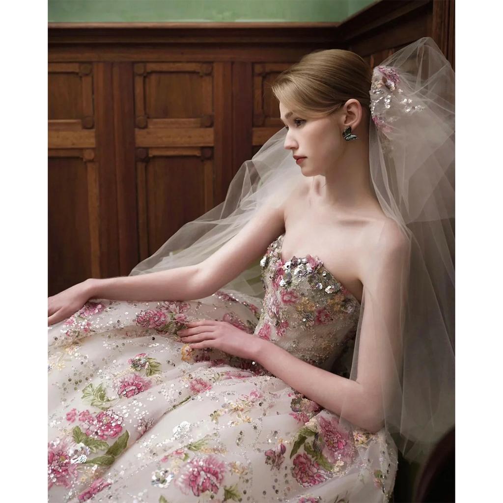 Французское свадебное платье невесты 2025 высококачественная текстура вышитый цветок мужская юбка тяжелая промышленность бюстье свадебное платье