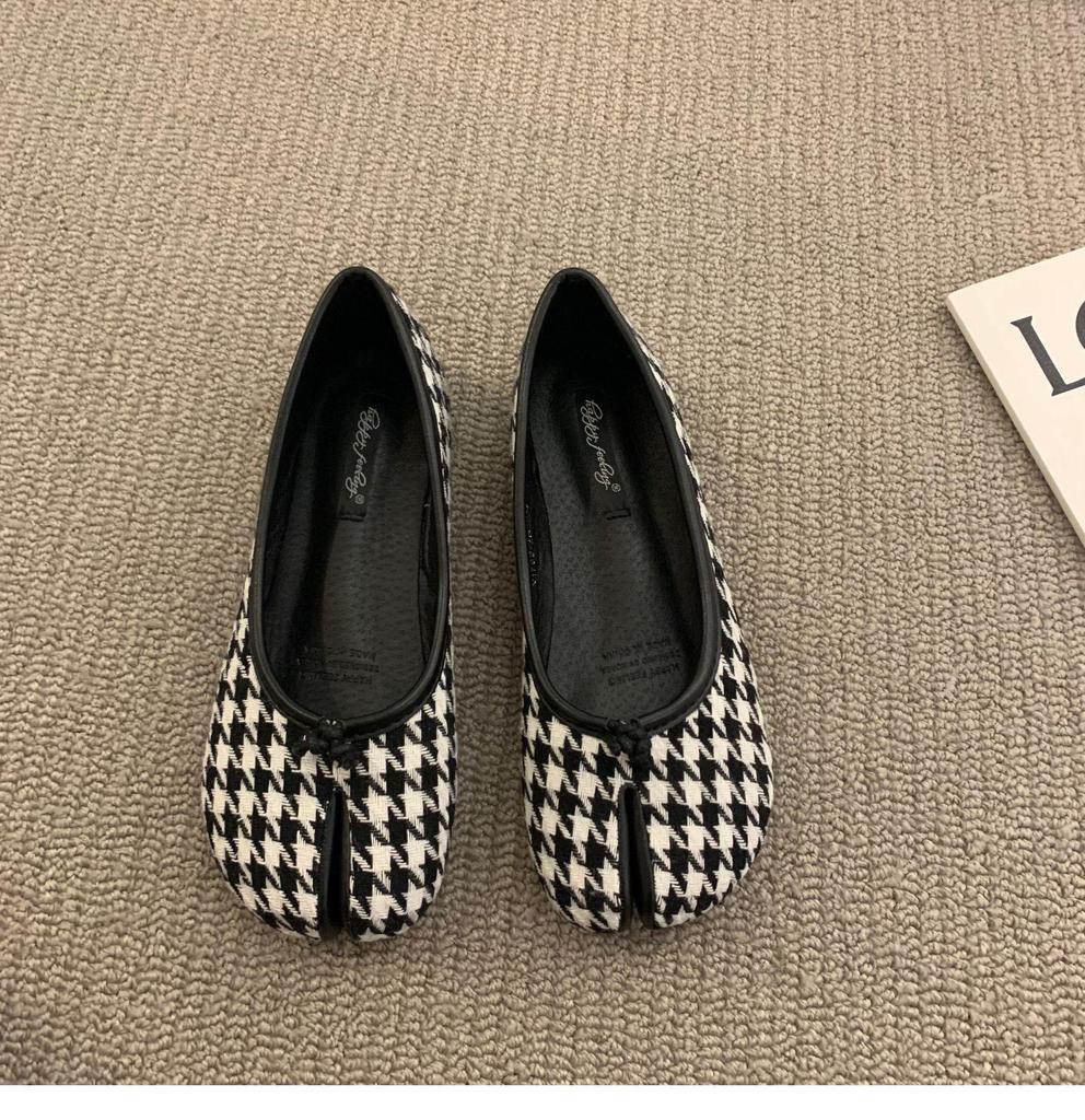 Туфли-бобы женские 2021 лето плоская подошва с разрезом на пальце и дизайном с пряжкой 'horsebit'