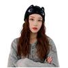 Женская зимняя вязаная шапка-бини с кошачьей тематикой и вышитыми глазами