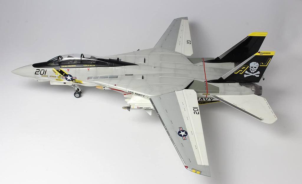 Масштабная авиационная серия Navy Tomcat Jolly Rogers Пластиковый набор Platz/Italeri 1/48 США. F-14A (1970-е годы VF-1, VF-2, VF-84) TPA-01