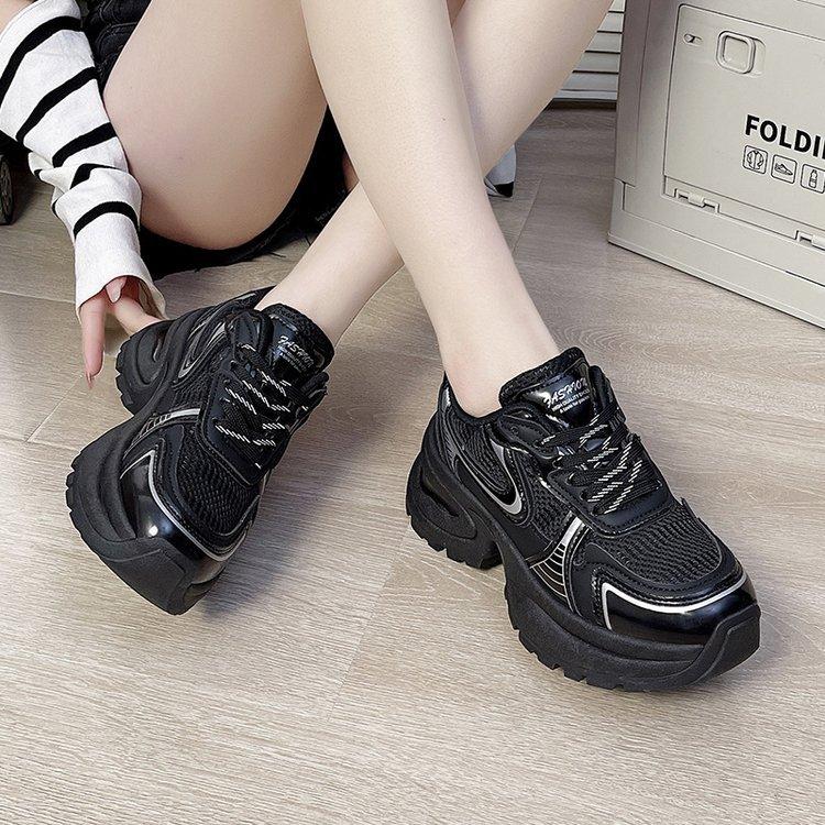 Чжао Рут, те же серебристые кроссовки для женщин, новинка 2024 года, весна и осень, платформа для увеличения роста для невысоких мужчин, спортивная и повседневная обувь