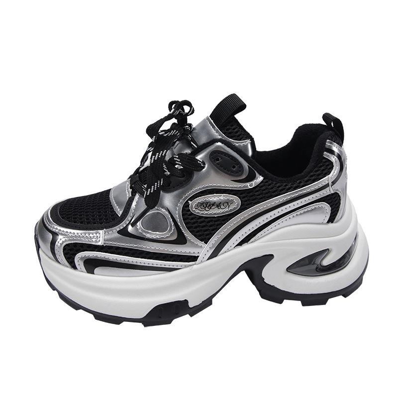 Модная тенденция увеличивает платформу папы обувь женские 2025 новые осень и зима популярные бархатные легкие жареные уличные кроссовки