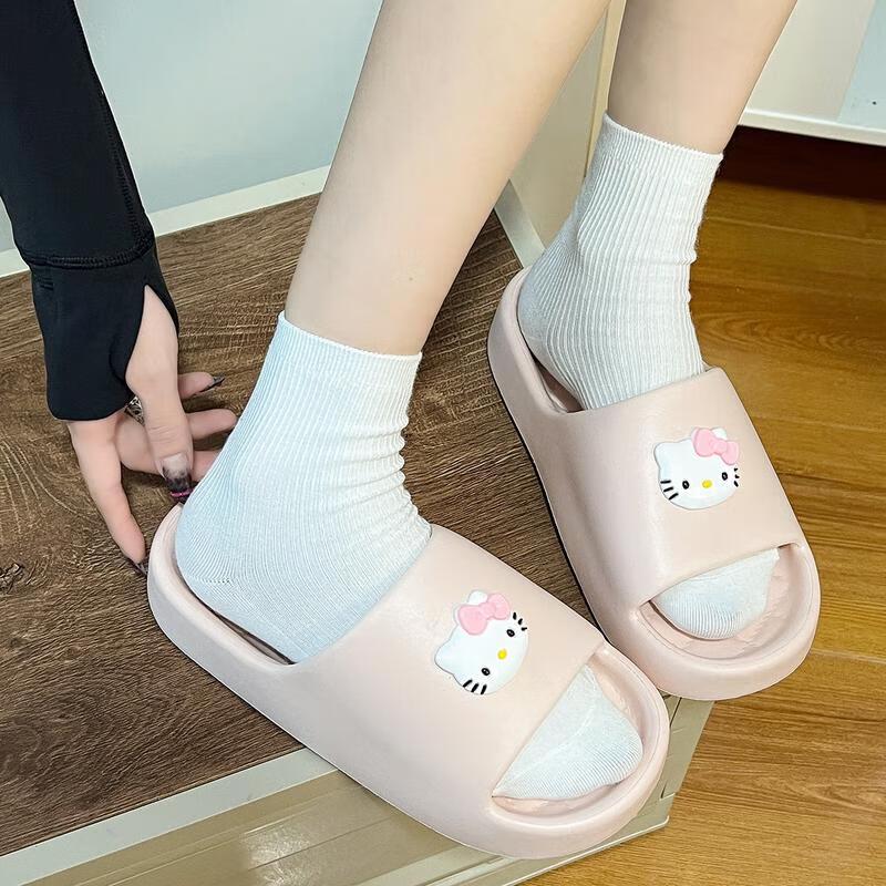 Мягкие комнатные тапочки Hello Kitty из ЭВА