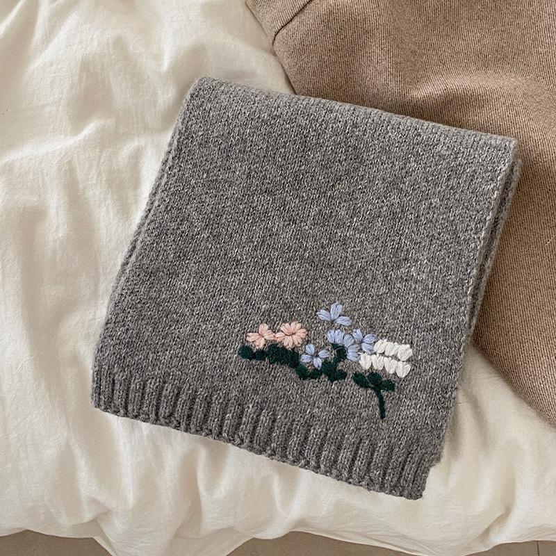 New Autumn and Winter Knitted Scarf with Embroidered Small Flowers Warm Neck Protection Scarf Autumn and Winter Atmosphere Warm Korean Style Scarf