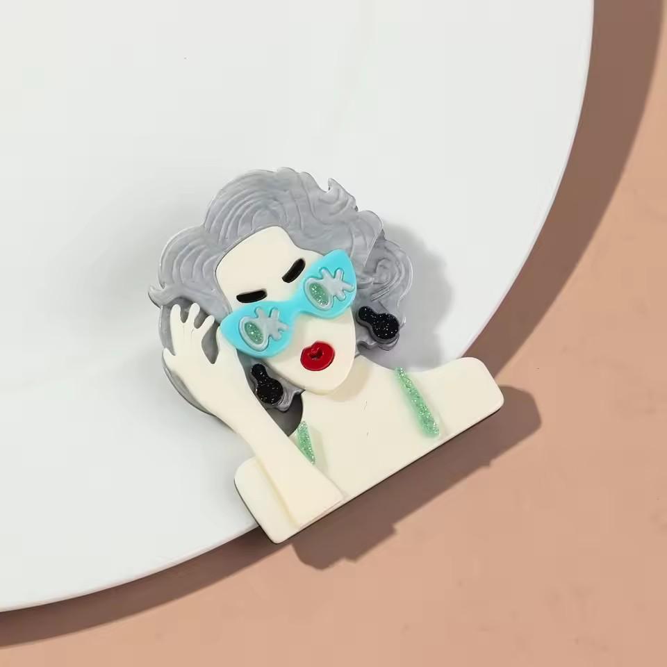 New Fashion Lady Acrylic Brooches for Women Cute Cartoon Glasses Girl Figure Badge Pins Casual Jewelry Clothes Accessories Gift