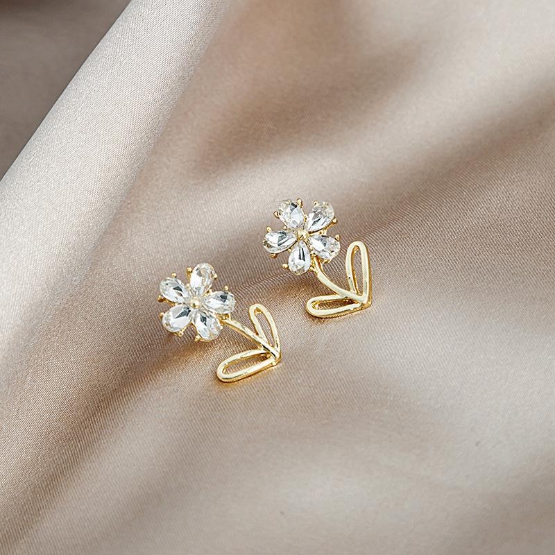 Dongdaemun Three-Dimensional Zircon Flower Earrings, Super Fairy Small Fresh Petal Earrings