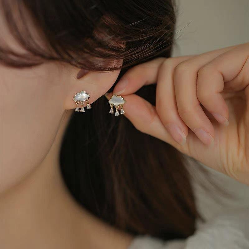 Маленькие женские серьги с микроинкрустацией цирконом и модным темпераментом, простые серьги с каплями воды в виде облаков