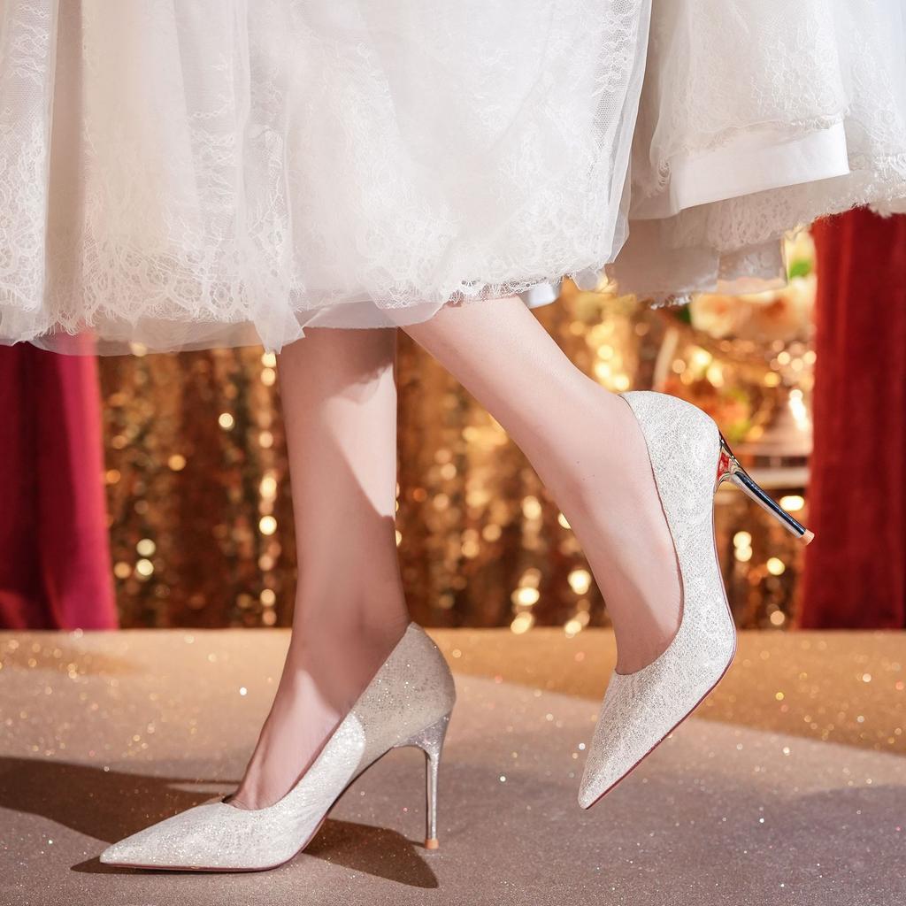 Блестящие туфли на высоком каблуке женские туфли на тонком каблуке с неглубоким горлом одинарные туфли из микрофибры свадебные туфли платье темперамент продвинутый смысл