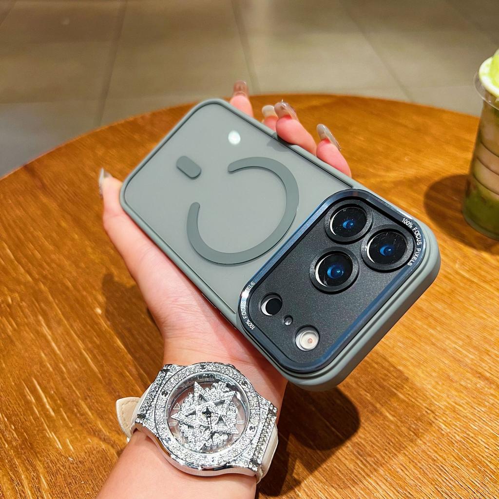 Магнитные чехлы для телефонов, подходящие для IPhone17promax, и чехлы для защиты металлических линз для IPhone 16